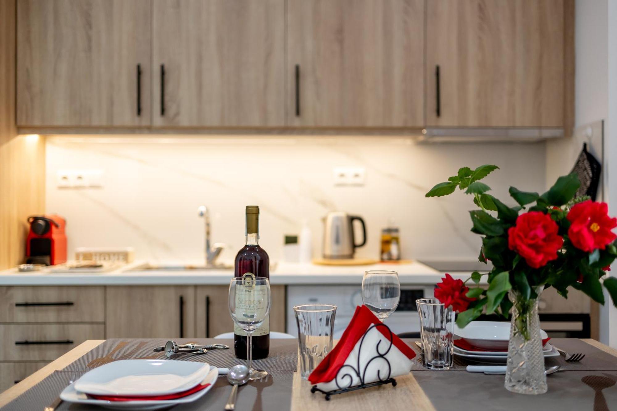 Pagani Urban - Premium Private Apartment カラマタ エクステリア 写真